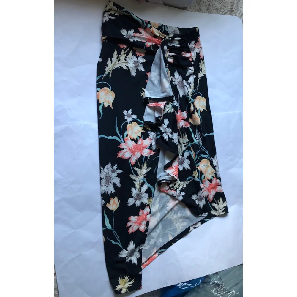 Asos Women’s Asymmetrical Floral Skirt